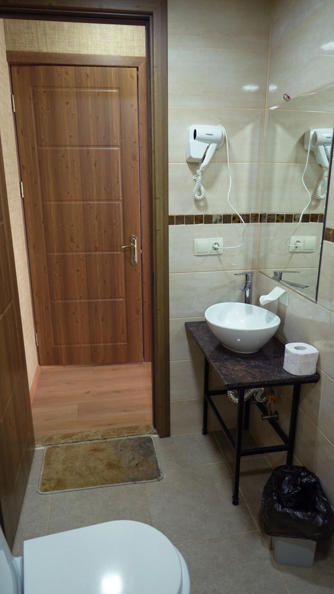 Archil And Nino Gigauri Guest House Kazbegi Eksteriør billede