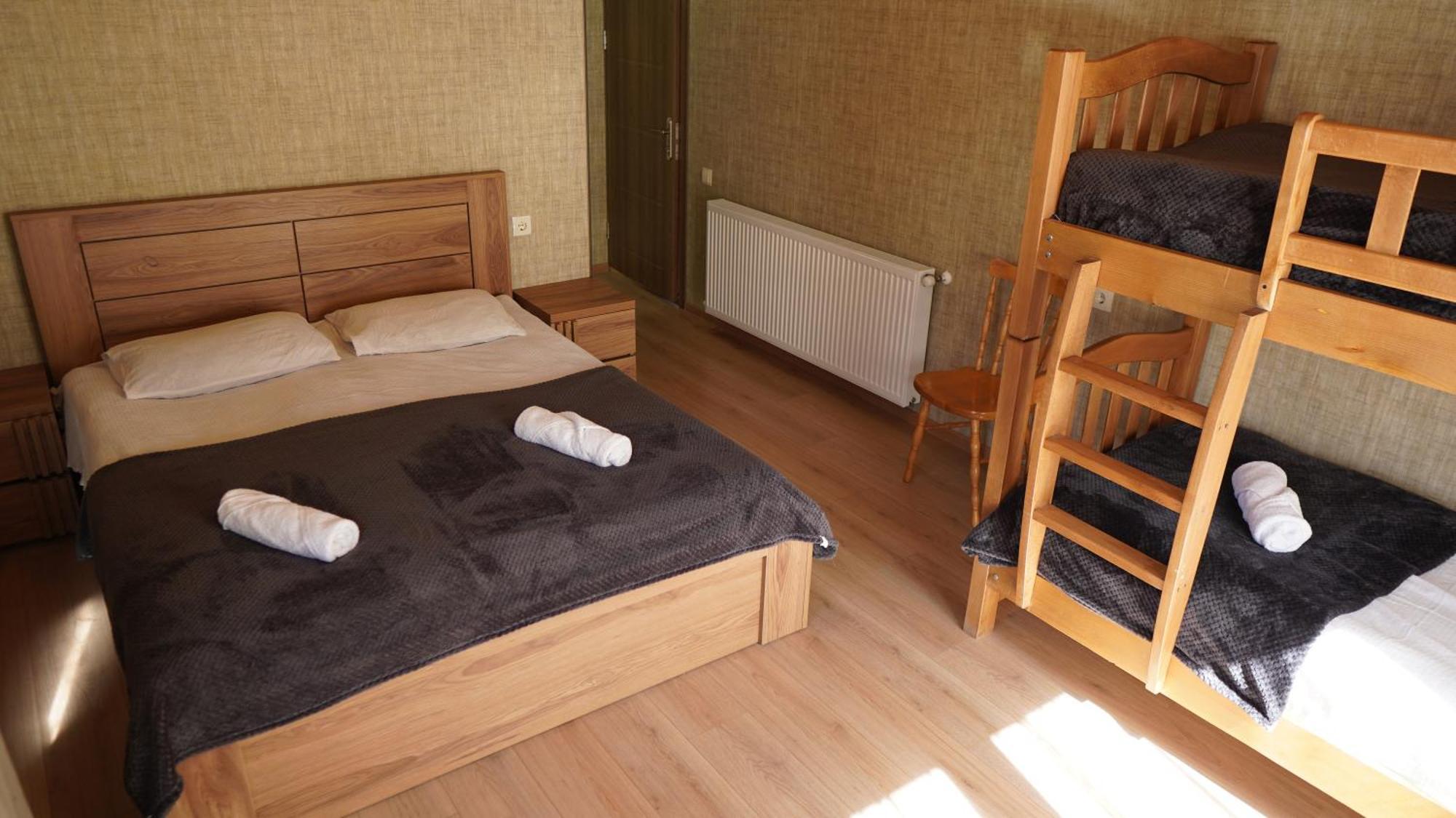 Archil And Nino Gigauri Guest House Kazbegi Eksteriør billede