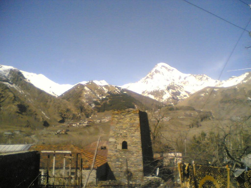 Archil And Nino Gigauri Guest House Kazbegi Eksteriør billede